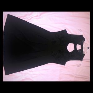 Black peep chest, floral printed sleek dress